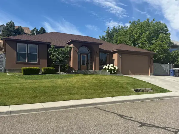 483 Aimee Dr, Richland, WA 99352