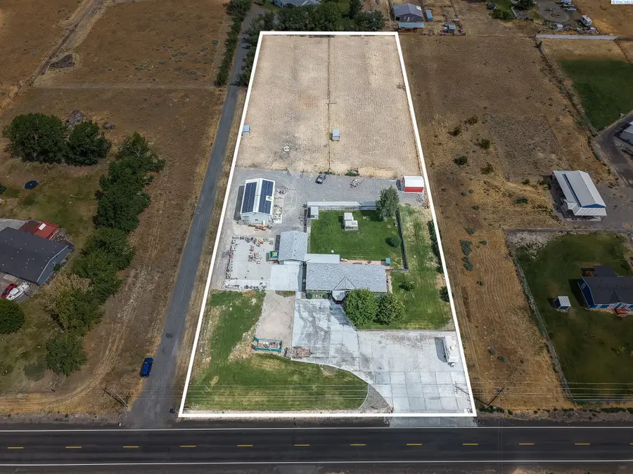 17004 Ruppert Rd, Benton City, WA 99320 - Image #2