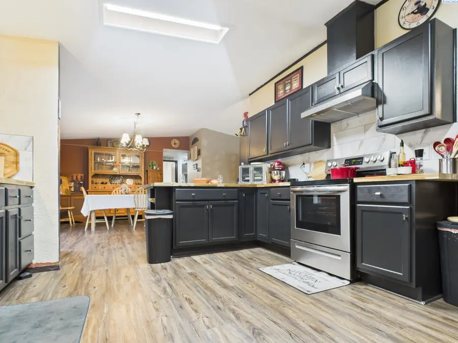 17004 Ruppert Rd, Benton City, WA 99320 - Image #3