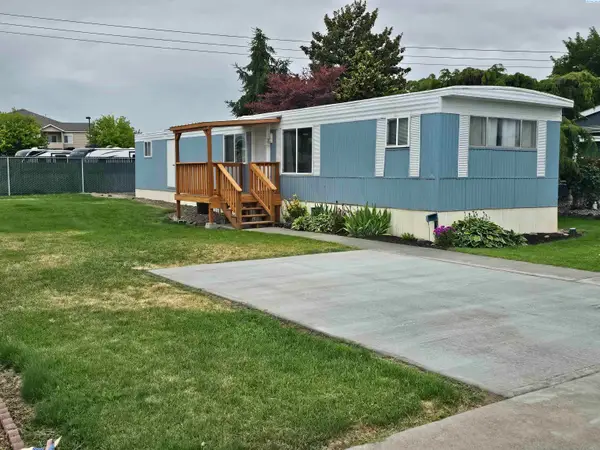 7901 W Clearwater Avenue #120 #120, Kennewick, WA 99336