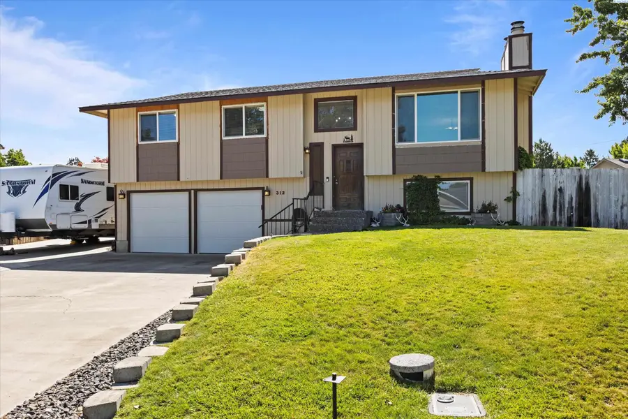 312 N Idaho. Pl, Kennewick, WA 99336 - Image #3