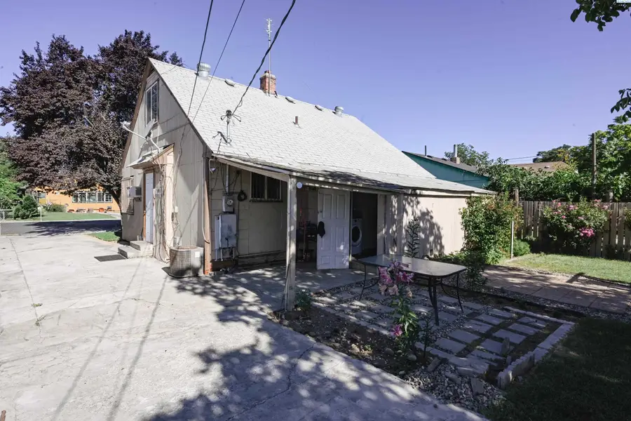 712 S 10th St, Sunnyside, WA 98944 - Image #3