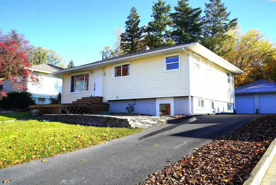 1010 NW Clifford, Pullman, WA 99163 - Image #2