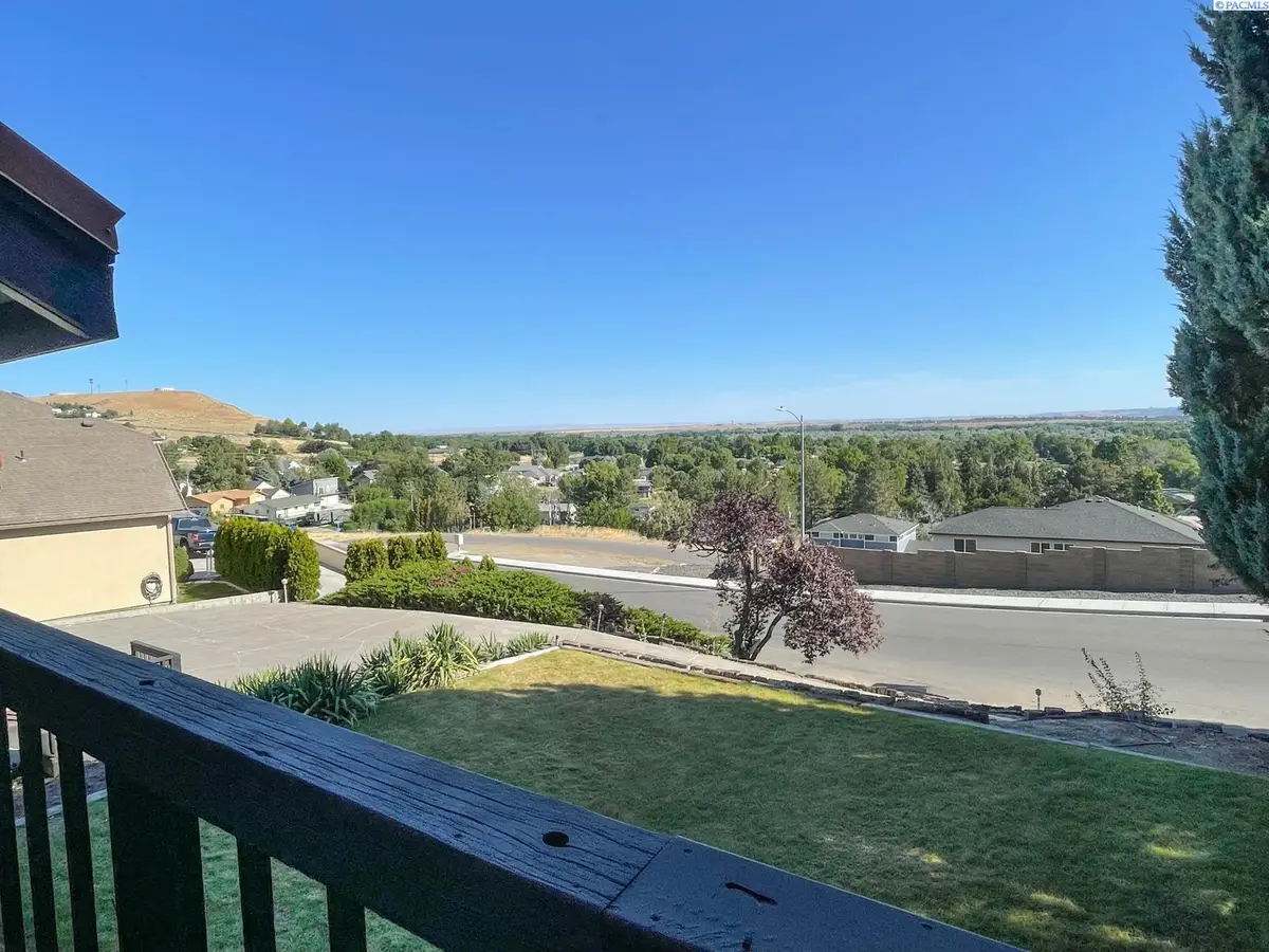 4417 King Drive, West Richland, WA 99353 - Image #1