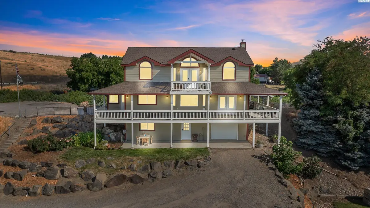 38906 Demoss Rd, Benton City, WA 99320 - Image #1