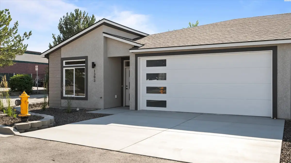 1393 Kalani Ct, West Richland, WA 99353 - Image #1