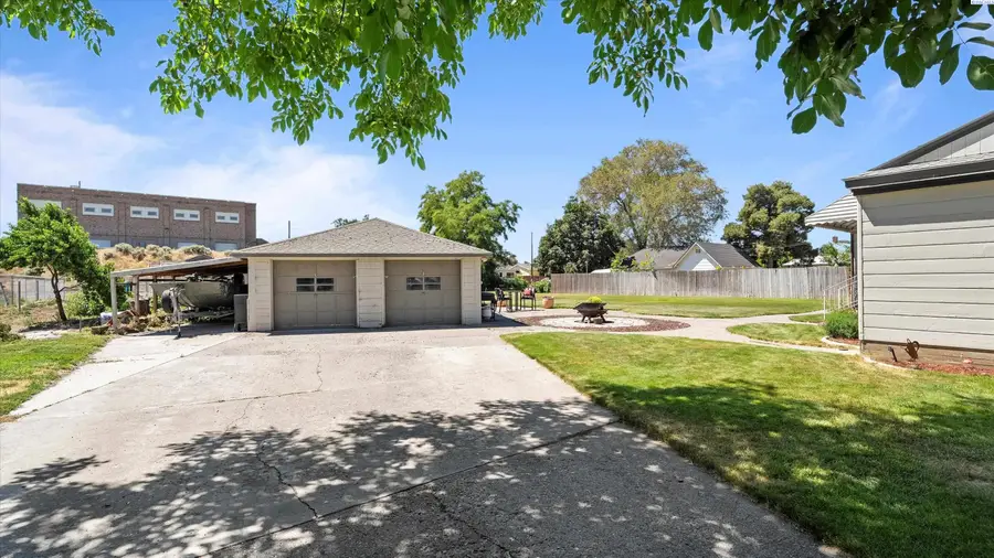 353 E Borah St., Connell, WA 99326 - Image #2