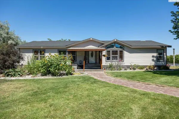 28509 N Dallas Rd, Richland, WA 99352