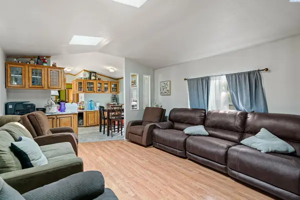 2906 W 7th Ave #74, Kennewick, WA 99336