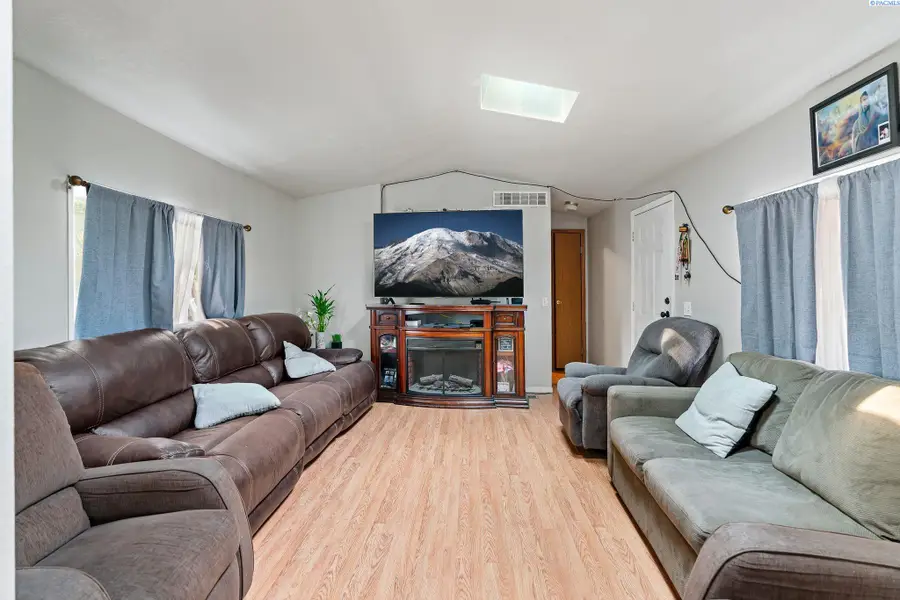 2906 W 7th Ave #74, Kennewick, WA 99336 - #2