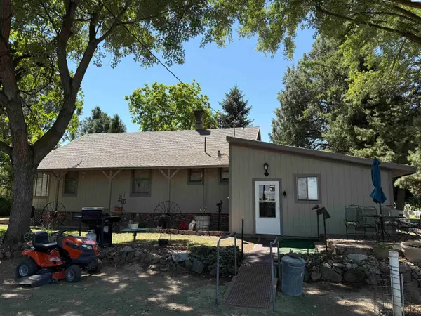 221 Jackson Street, Mabton, WA 98935