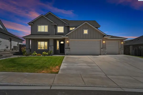 588 Lazio Way, Richland, WA 99352