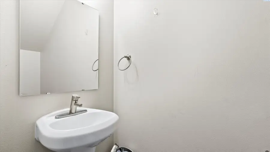 577 S Quillan P, Kennewick, WA 99336 - Image #3