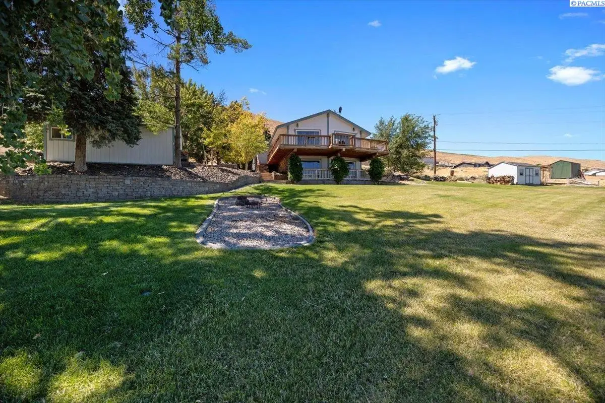 36605 E Red Mountain Road, Benton City, WA 99320 - Image #1