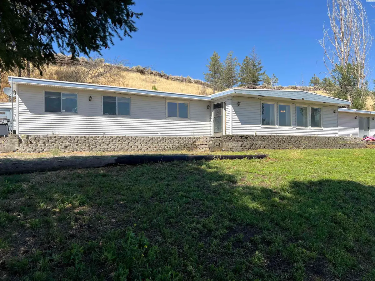 211 Kahlotus Lake Road, Kahlotus, WA 99335 - #1