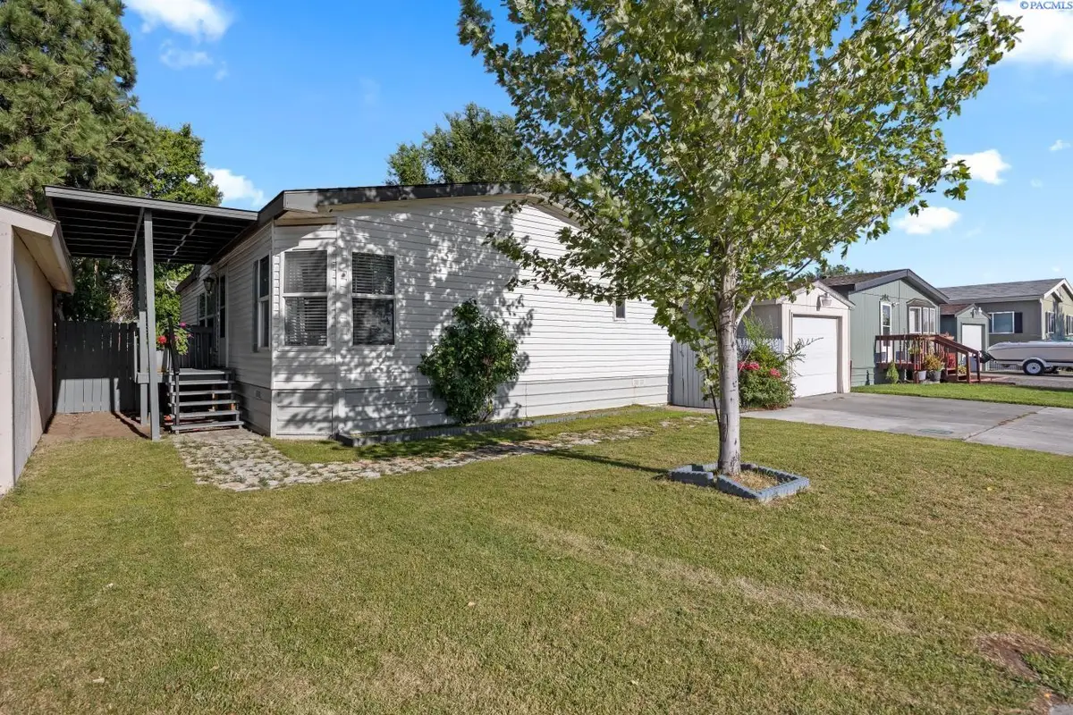 2105 N Steptoe St #119, Kennewick, WA 99336 - Image #1