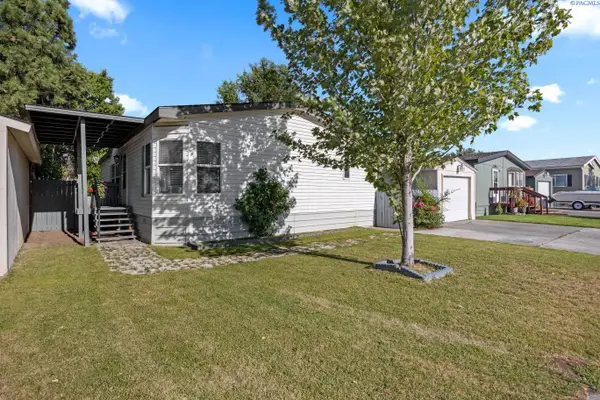 2105 N Steptoe St #119, Kennewick, WA 99336