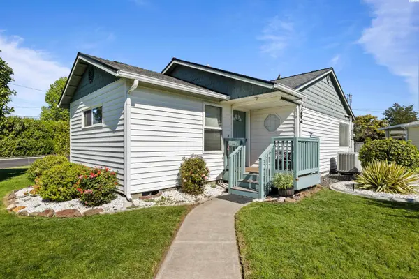 626 Snow Ave, Richland, WA 99352