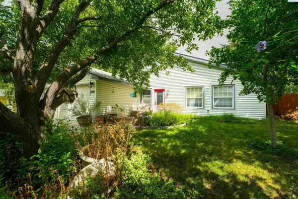 8712 W Entiat Ave., Kennewick, WA 99338