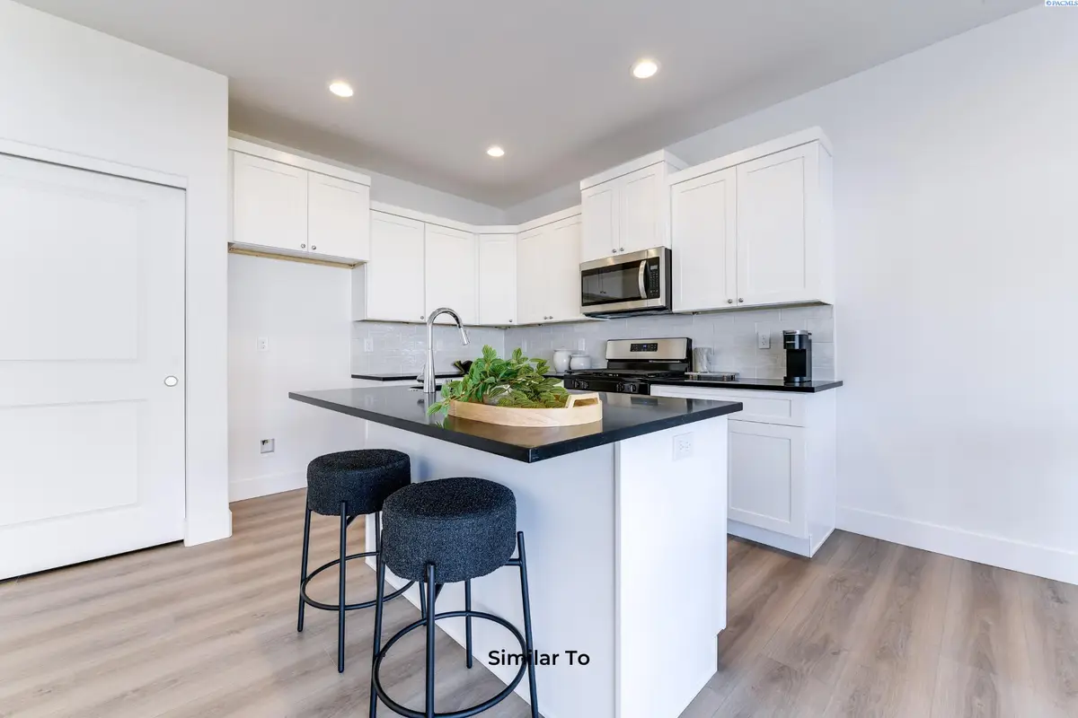 7581 Grapevine Ct, West Richland, WA 99353 - Image #1