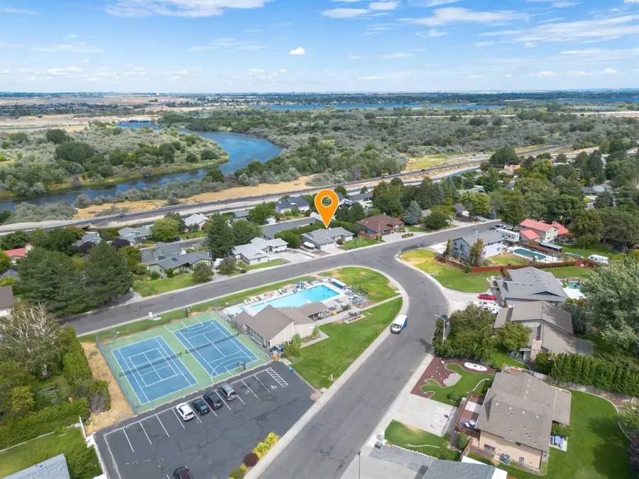 190 Edgewood Drive, Richland, WA 99352 - Image #3