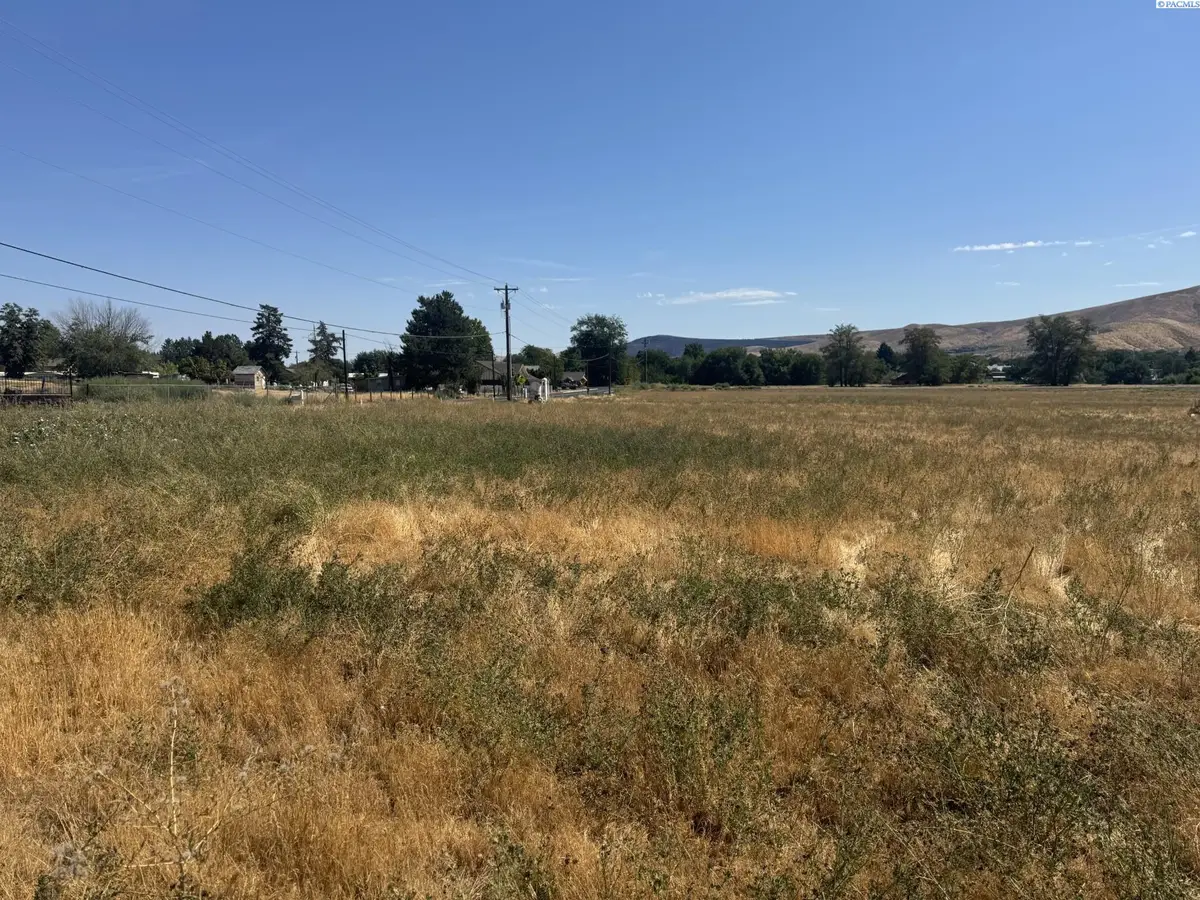 5811 S Moore Rd #Lot 1, Prosser, WA 99350 - Image #1