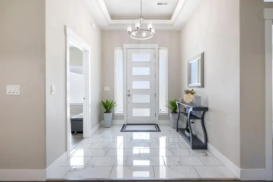 5590 S Lyle Pl., Kennewick, WA 99337-0000 - Image #3