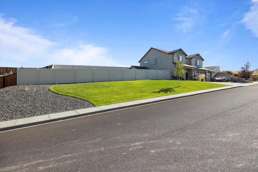 4019 Queen St, West Richland, WA 99353 - #2