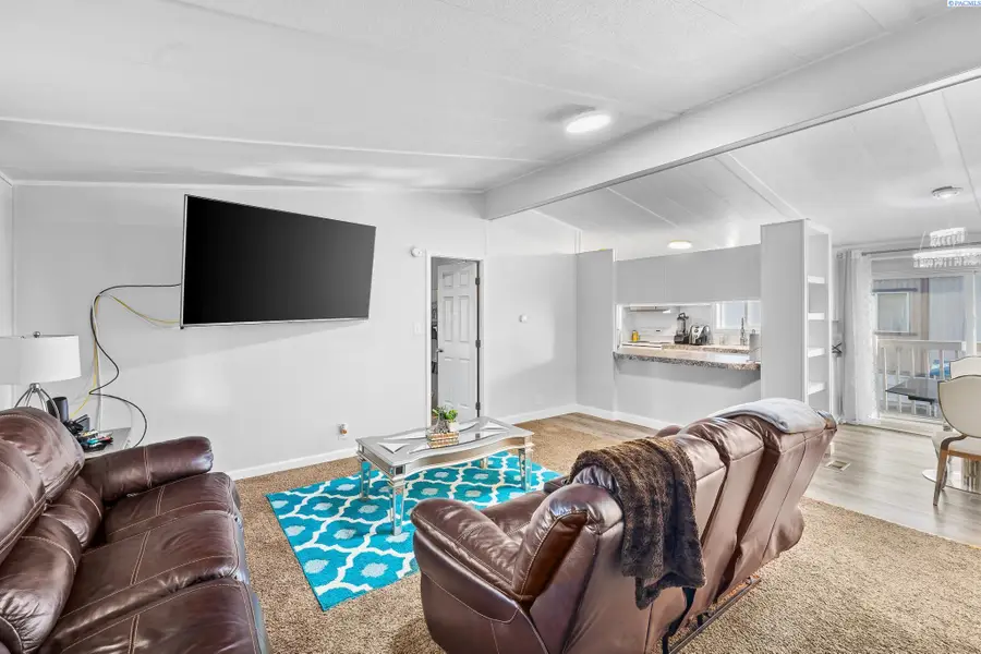 8 Royal Crest Loop, West Richland, WA 99353 - Image #2