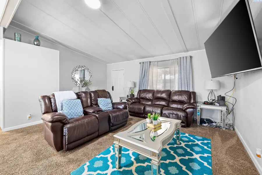 8 Royal Crest Loop, West Richland, WA 99353 - Image #3