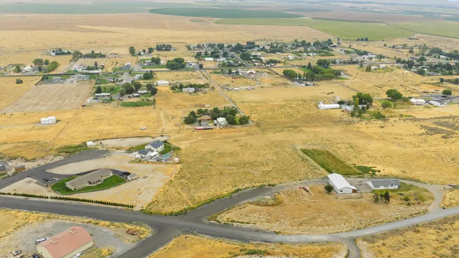 67425 N Lob Ln., Benton City, WA 99320 - Image #2