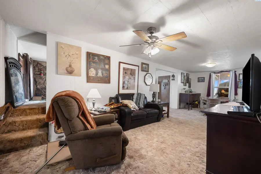 57904 N East Roza Road, Benton City, WA 99320 - Image #2