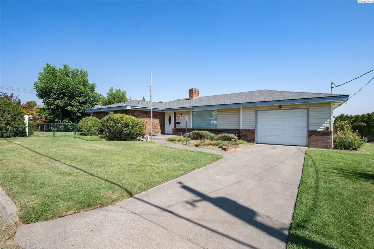 703 S Euclid Street, Grandview, WA 98930-1526 - #1