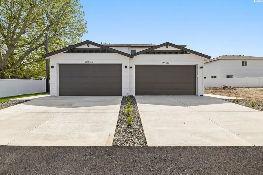 1075 S Underwood Pl, Kennewick, WA 99337 - Image #2