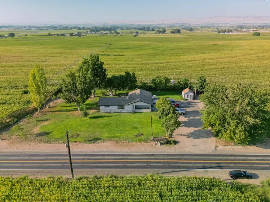 691 Van Belle Rd, Granger, WA 98832 - Image #2