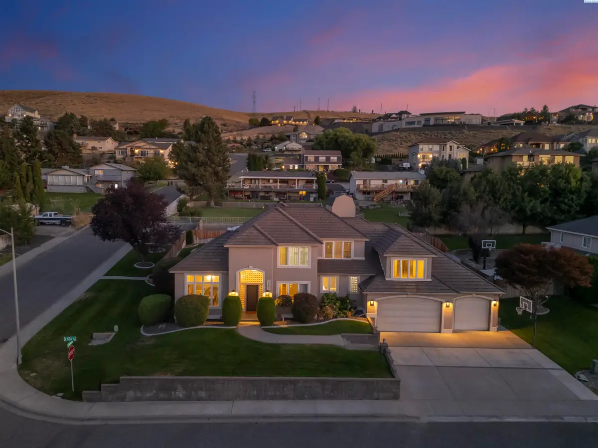 3501 W 42nd Ave, Kennewick, WA 99337 - Image #1