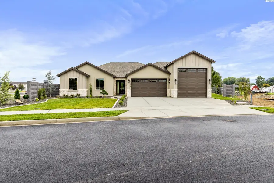 10004 Redbud Dr, Pasco, WA 99301 - Image #3