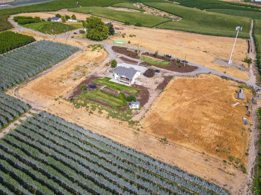 1394 Lombard Loop Rd, Wapato, WA 98951 - Image #3