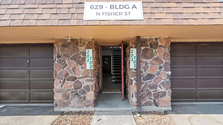 629 N Fisher St, Kennewick, WA 99336 - Image #2
