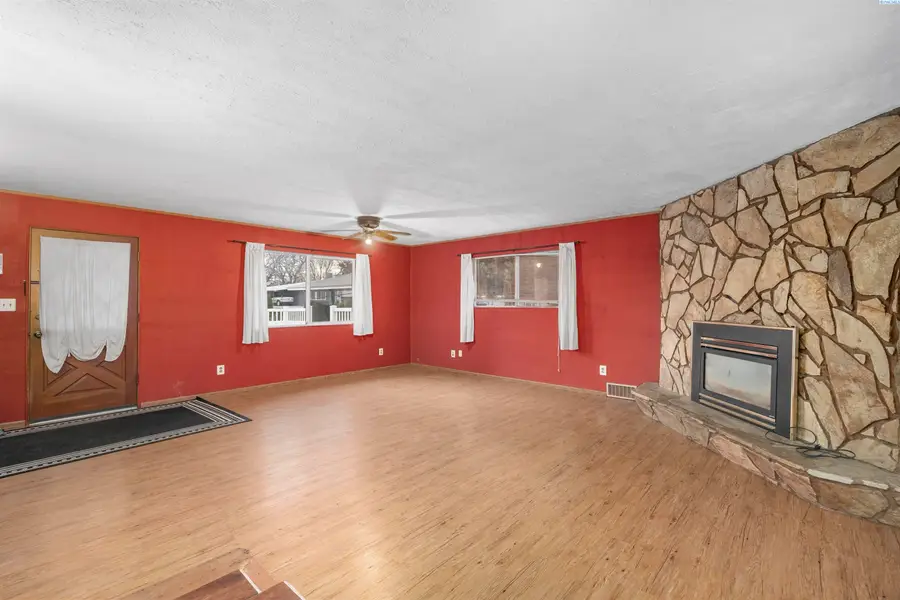 2112-2114 Trippe St, Richland, WA 99354 - Image #2