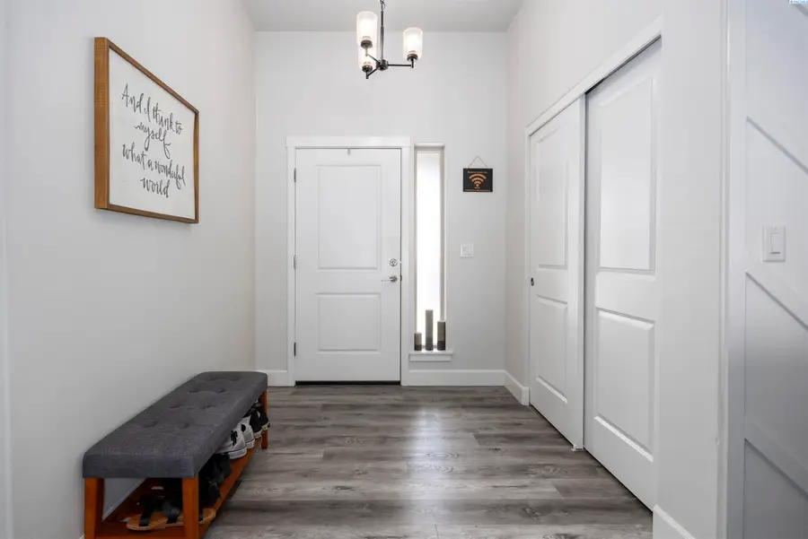 6020 W 32nd Ct, Kennewick, WA 99338 - Image #3