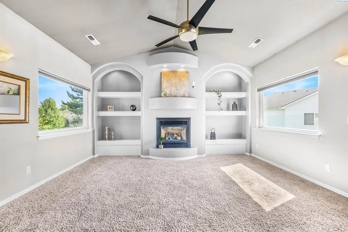 4 Hollyhock Ct, Pasco, WA 99301 - Image #1