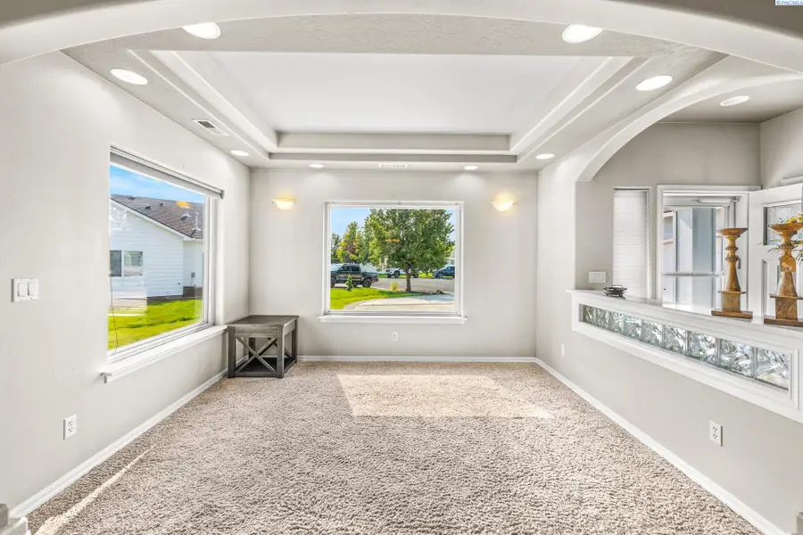 4 Hollyhock Ct, Pasco, WA 99301 - Image #2