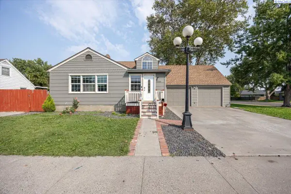 1220 W Kennewick Ave., Kennewick, WA 99336