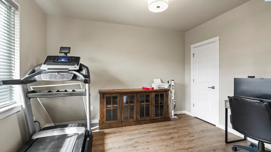 2955 S Kellogg St, Kennewick, WA 99338 - Image #2