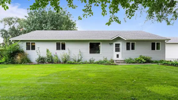 981 W Sunset Dr, Burbank, WA 99323