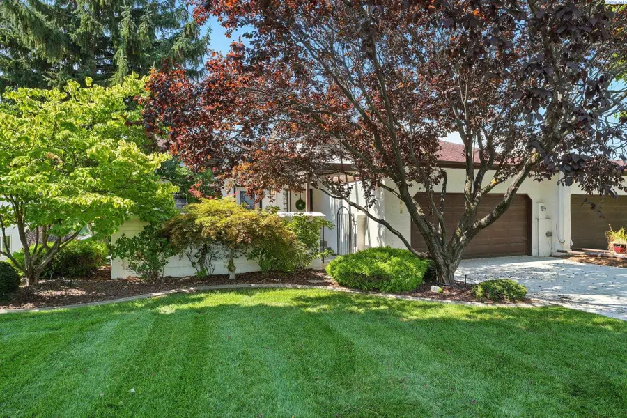 1913 Meadows Dr N, Richland, WA 99352 - Image #3