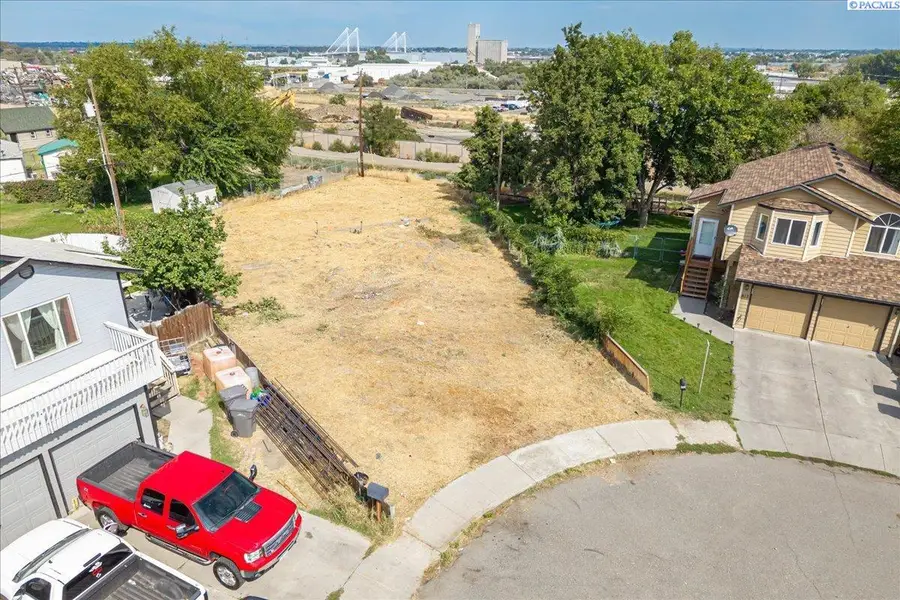 811 E 4th, Kennewick, WA 99336 - Image #3