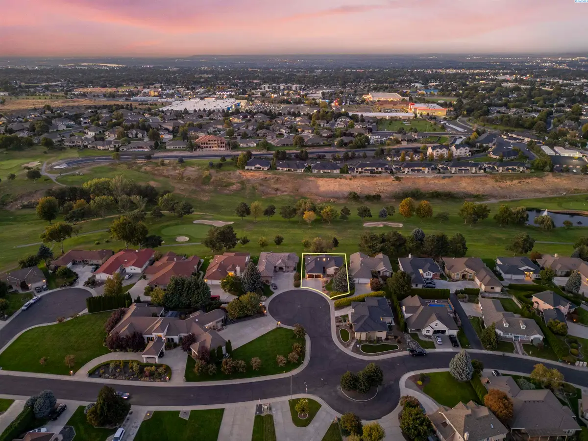 3501 S Quillan Ct, Kennewick, WA 99337 - Image #1