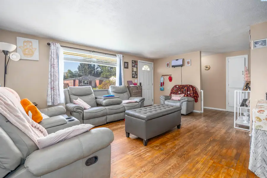 1206 W 2nd Ave, Kennewick, WA 99336 - Image #3